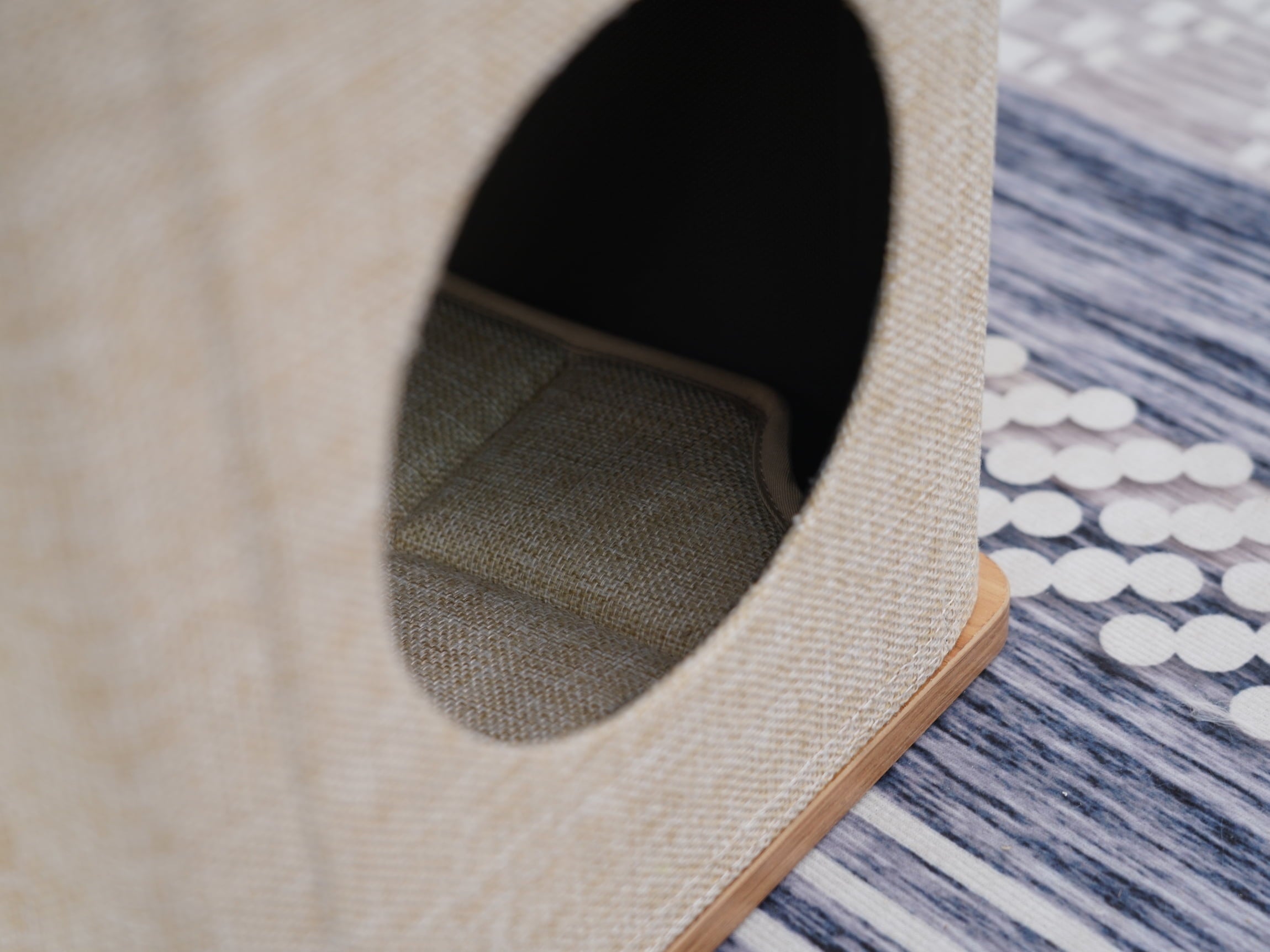3-Level 30" Minimalist Cat Tree with Large Condo and Perch, 3 Toys, Beige